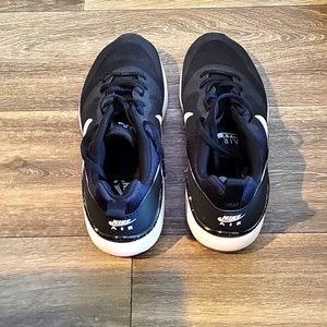 WMNS Nike Air Max Siren Black White Womens 749510-004 9.5